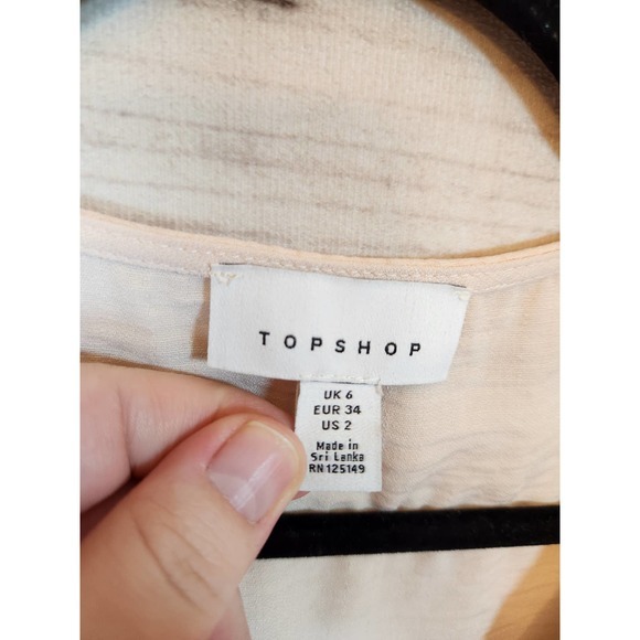 Topshop Womens Cream Solid Rushed V-Neck Short Puff Sleeve Cropped Blouse Size 2 - Picture 3 of 6